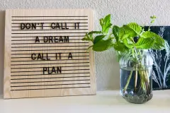 140 Short American Quotes To Ignite Your Spirit